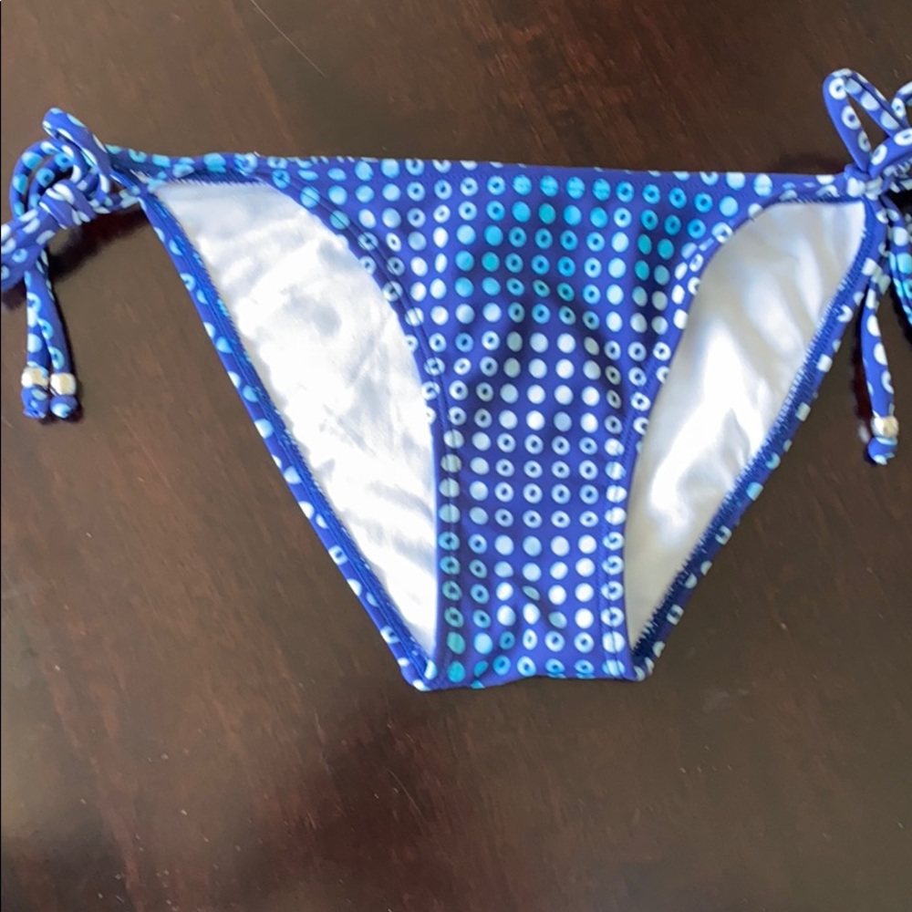 Ingear bathing suit bottom. Size small.